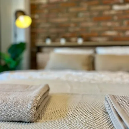 Adm Cozy In Center - Netflix, Coffee, Ac Bratislava