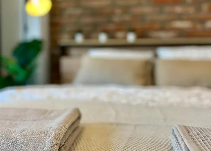 Adm Cozy In Center - Netflix, Coffee, Ac Братислава