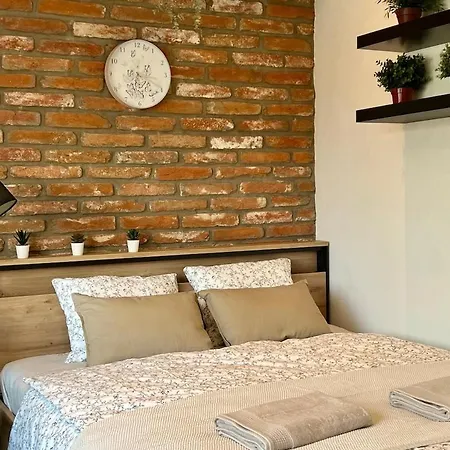 Adm Cozy In Center - Netflix, Coffee, Ac דירה *